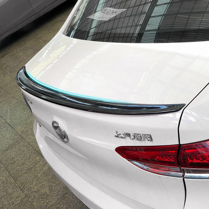 别克英朗gt尾翼