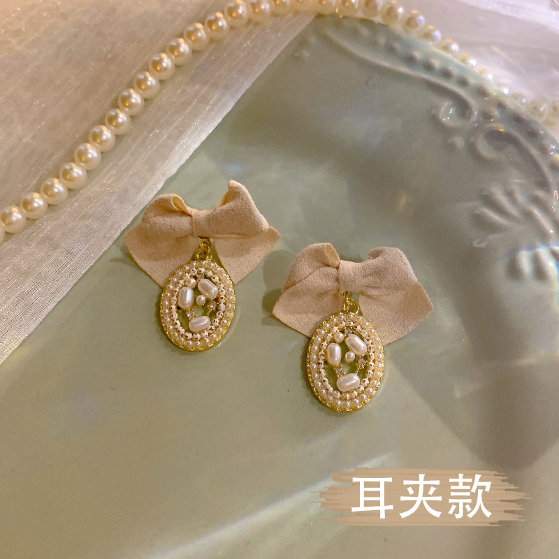 French Retro Non-Piercing Ear Clip Niche Pearl Earrings High-Profile Earrings Earrings Eardrops Ear Hanging Wholesale