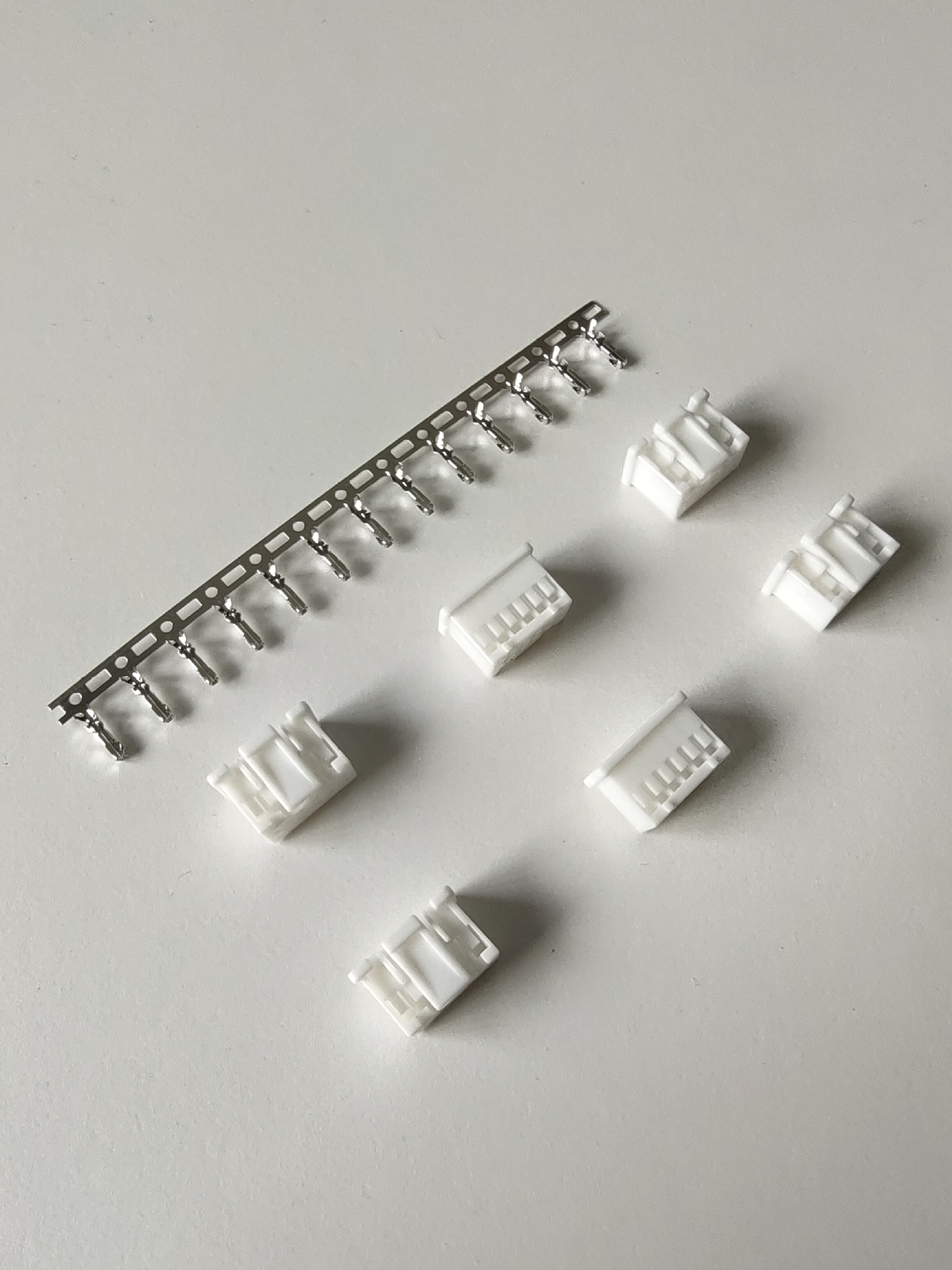 ldzy 供应jst pud2.0带扣 胶壳 针座 端子