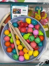 木制水果分类盘颜色认知夹珠子数学训练儿童益智启蒙教学玩具