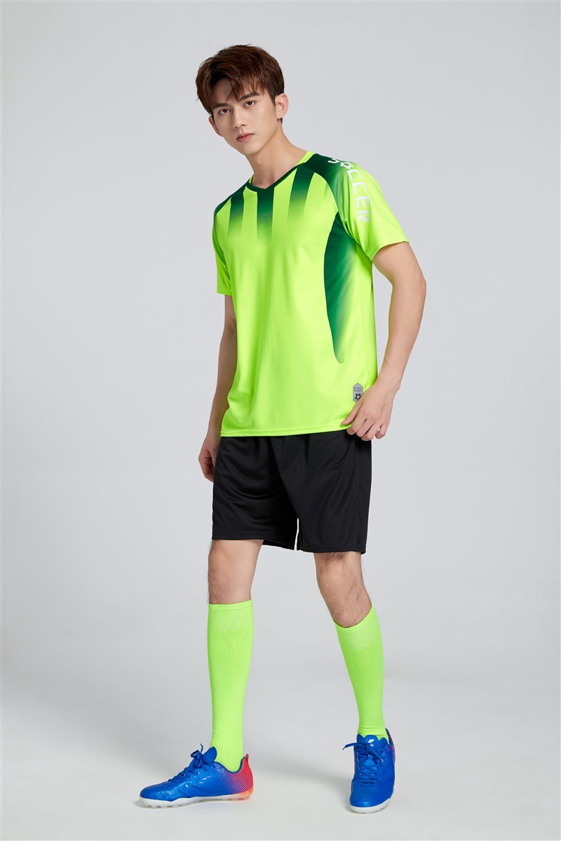 新款足球服套装男成人定制足球儿童比赛训练服光板印号足球衣队服