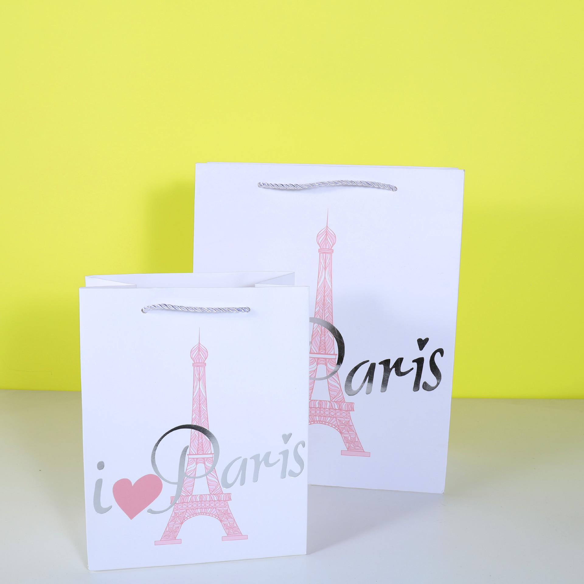 Yiwu Paper Bag Factory Paper Shopping Bag Love Gift Bag in Stock Wholesale Eiffel Tower Series