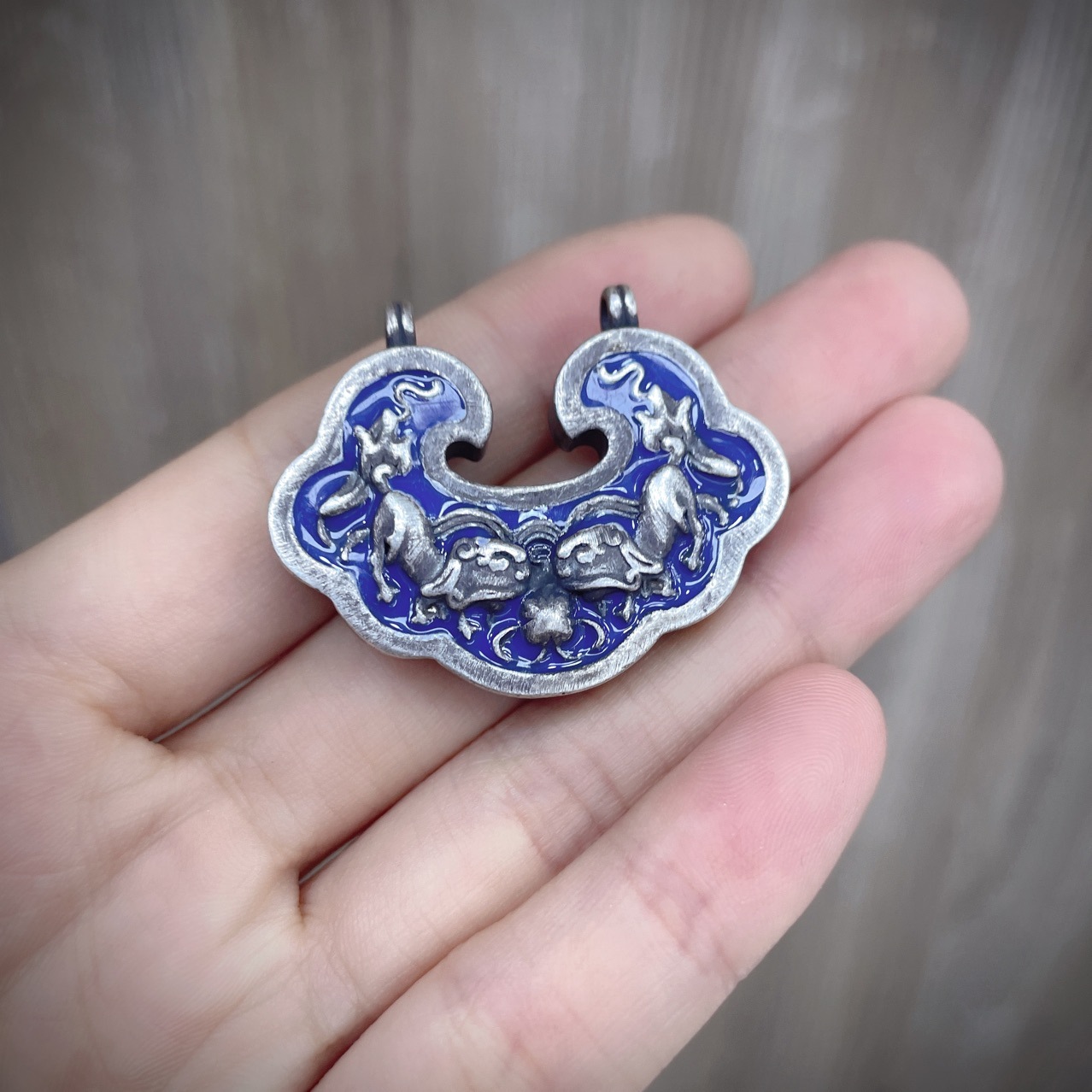 新款99足银烧蓝狮子如意锁吊坠 仿古做旧双环挂件坠子饰品