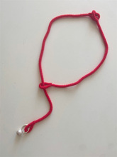 欧美小众红绳巴洛克珍珠吊坠项链女个性时髦红羊毛绳长款毛衣链