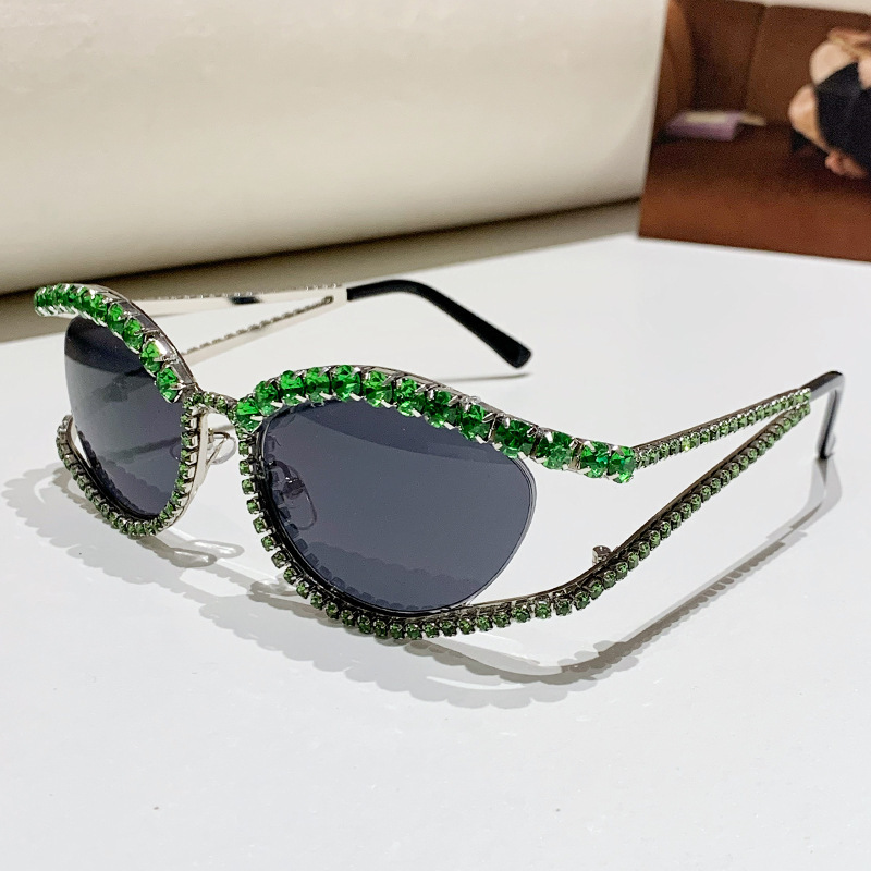 Foreign Trade Cross-Border Cat Eye-Shaped Diamond Sunglasses European and American Street Shot Glasses Internet Celebrity Model Personality Colorful Crystals Sunglasses for Women