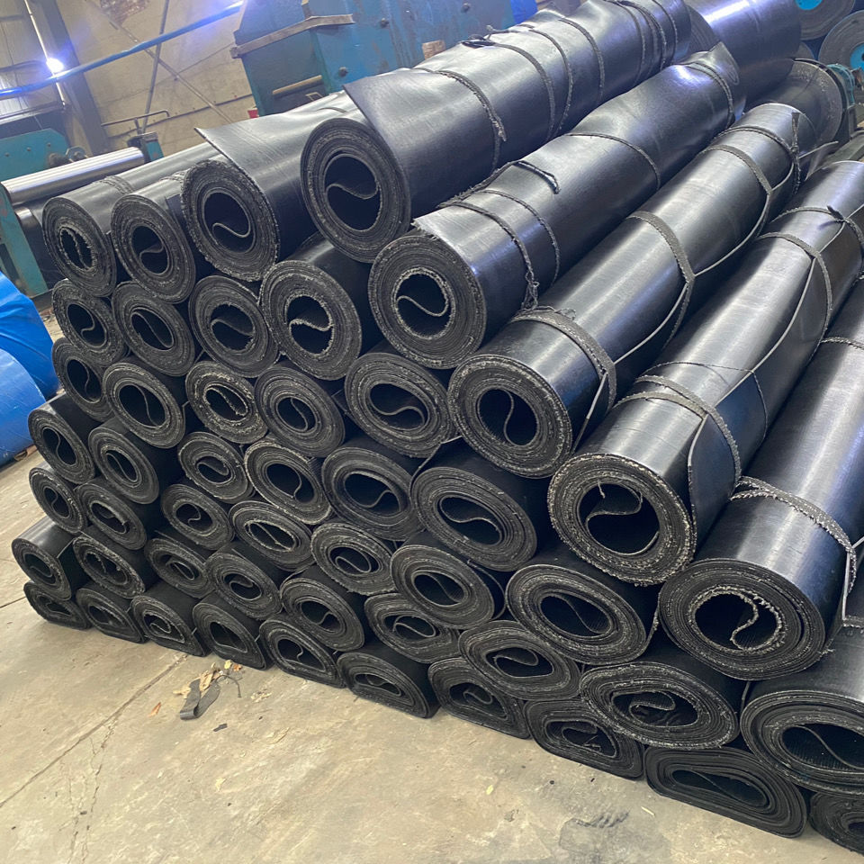 牛羊槽子胶板垫铺车底车厢耐用绝缘胶垫铺牛羊圈铺房顶铺地面