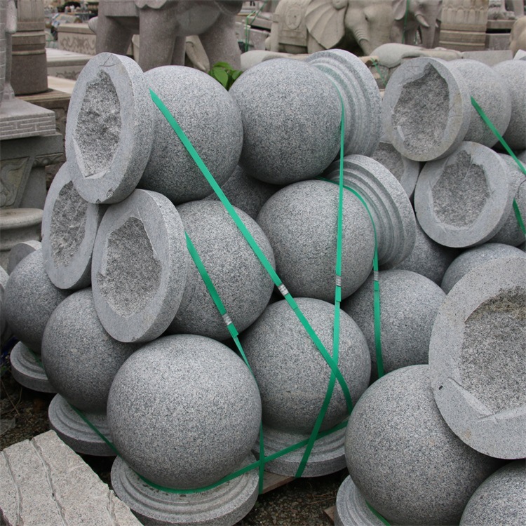 抛光圆形挡路石球花岗岩芝麻白挡车球路障石公园花岗岩石石墩