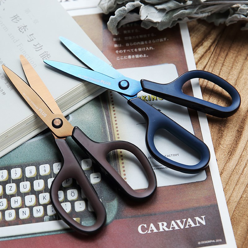 日本plus普乐士剪刀手工剪纸用圆头美工便携式剪纸刀弧线刀刃美