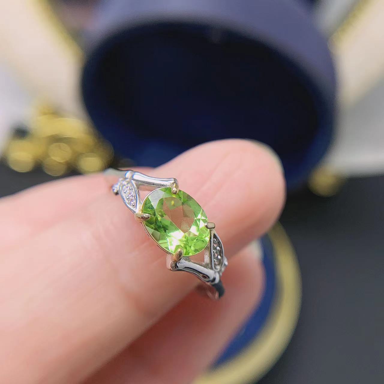 新款天然橄榄石戒指复古节节高款 925银镀双色金镶嵌女指环戒指