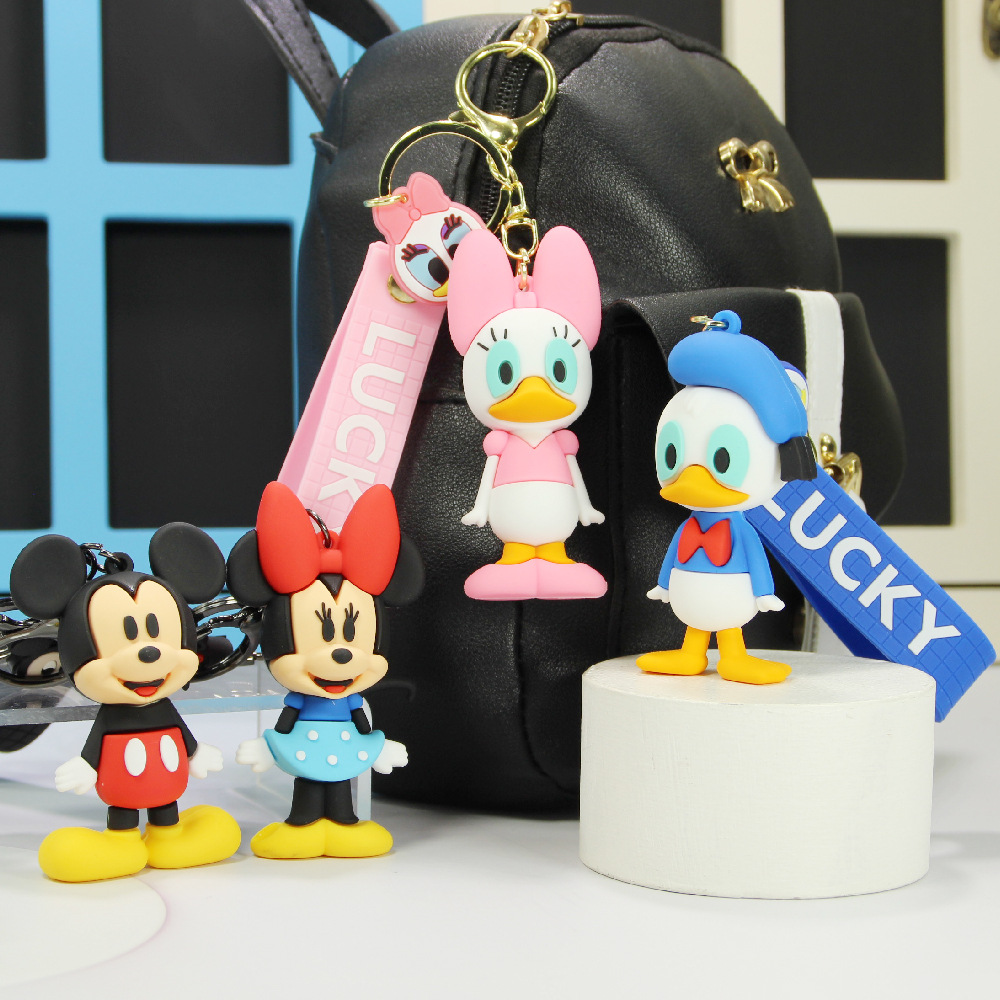 Cartoon Donald Duck 3D Doll Pendant PVC Soft Rubber Car Gift Couple Minnie Mickey Keychain Wholesale
