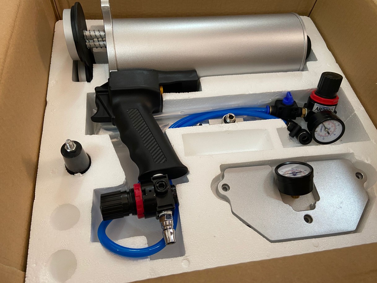 厂家新款气动聚脲喷枪汽车地盘放锈喷涂双组分聚脲冷喷胶枪