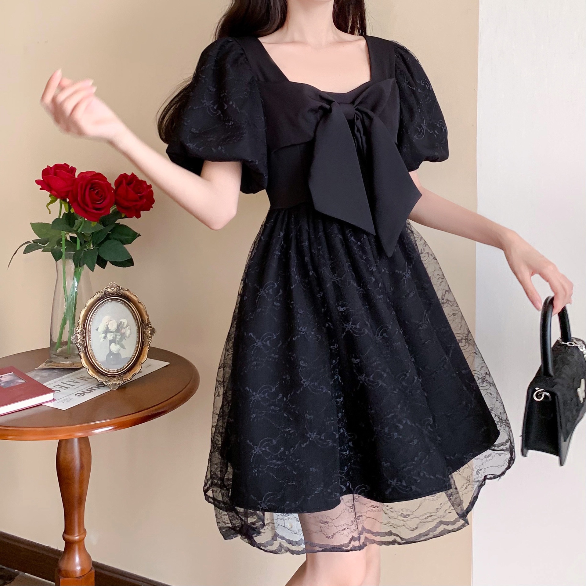 2024夏季新款甜美公主风蕾丝网纱蝴蝶结少女设计感小众蓬蓬连衣裙