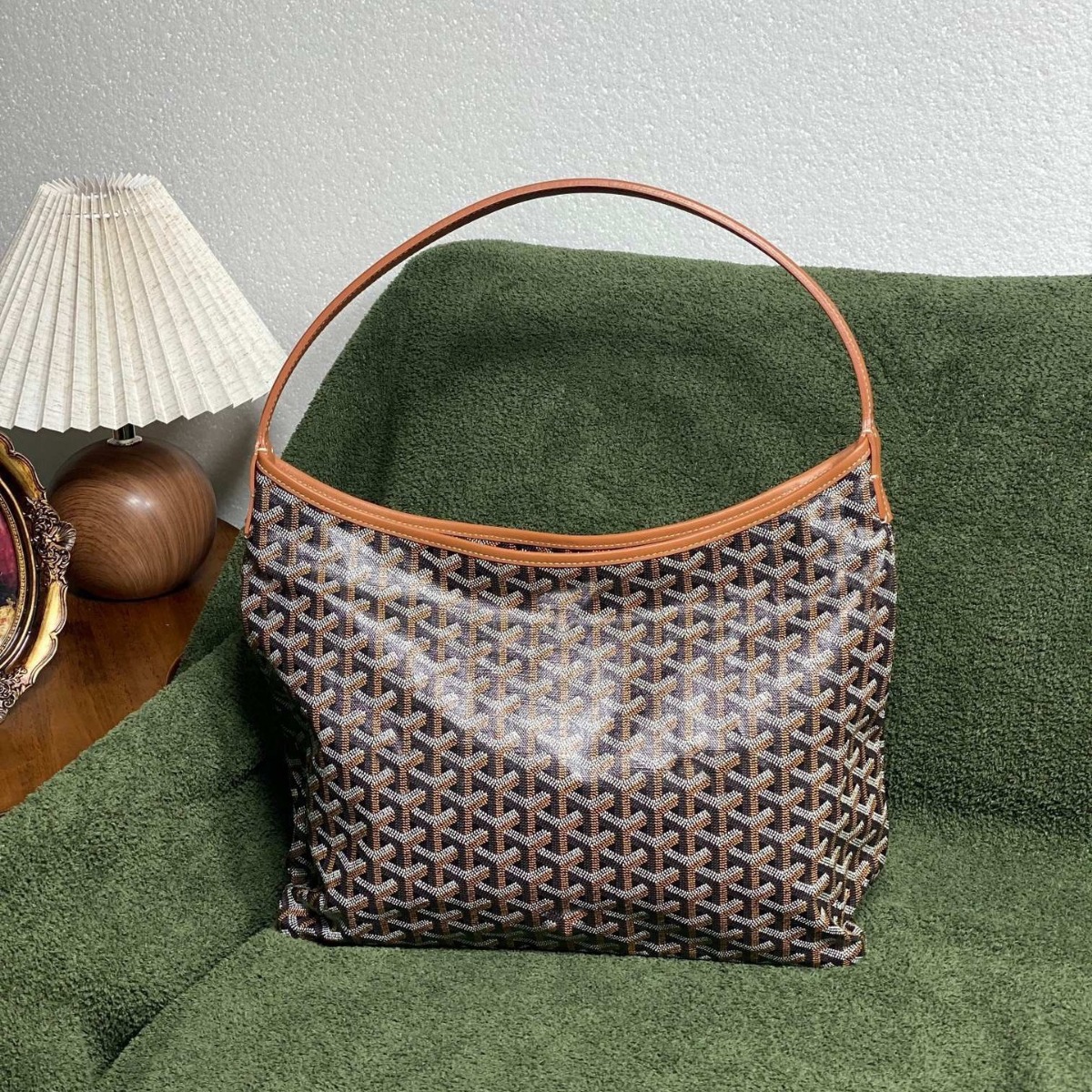 广州特产奢侈品原厂皮女包狗牙hobo腋下包大容量流浪包单肩包包女