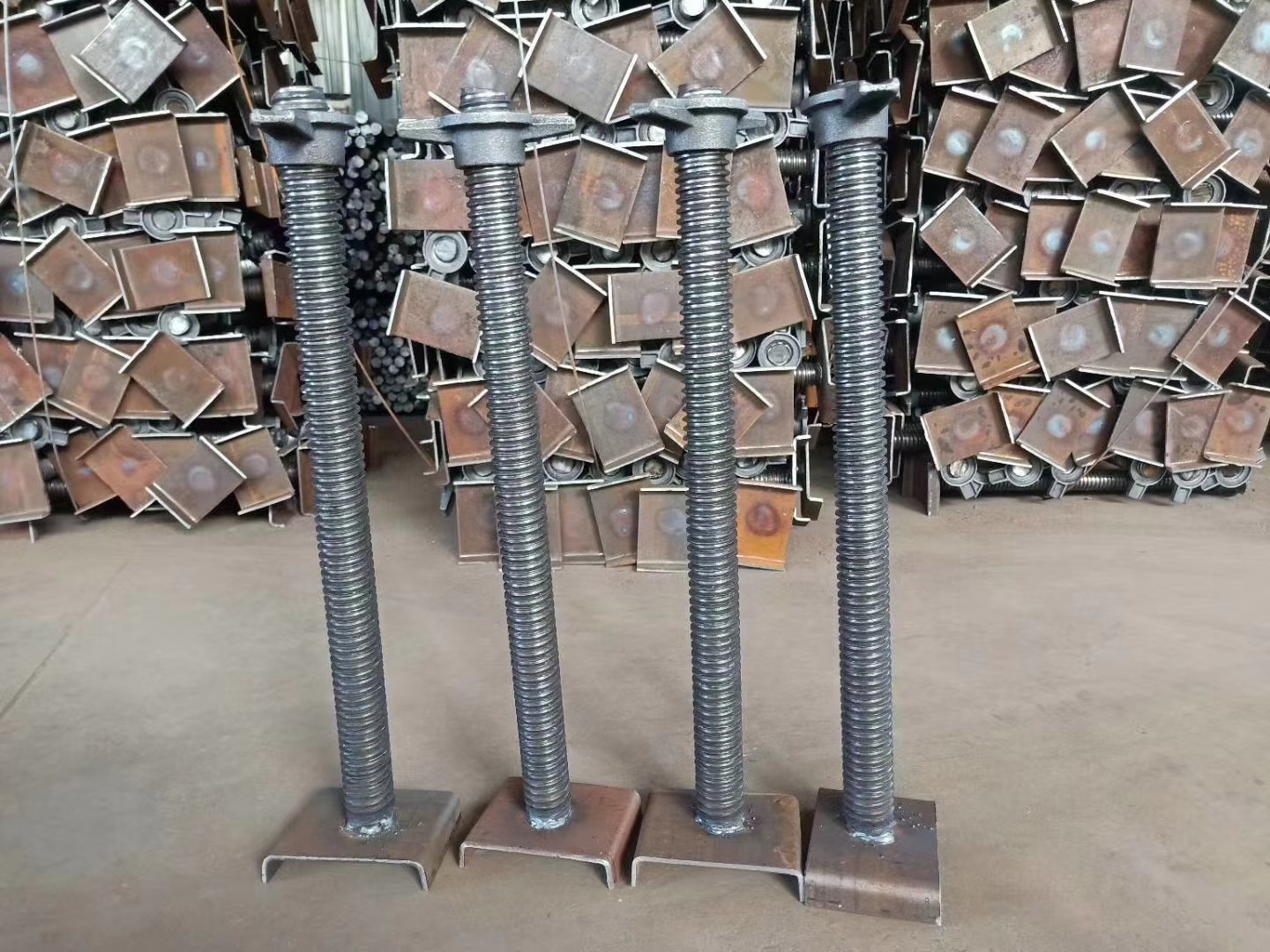 建筑工地实心顶托空心顶托钢管支撑桥梁上托下托丝杠u型油托顶丝