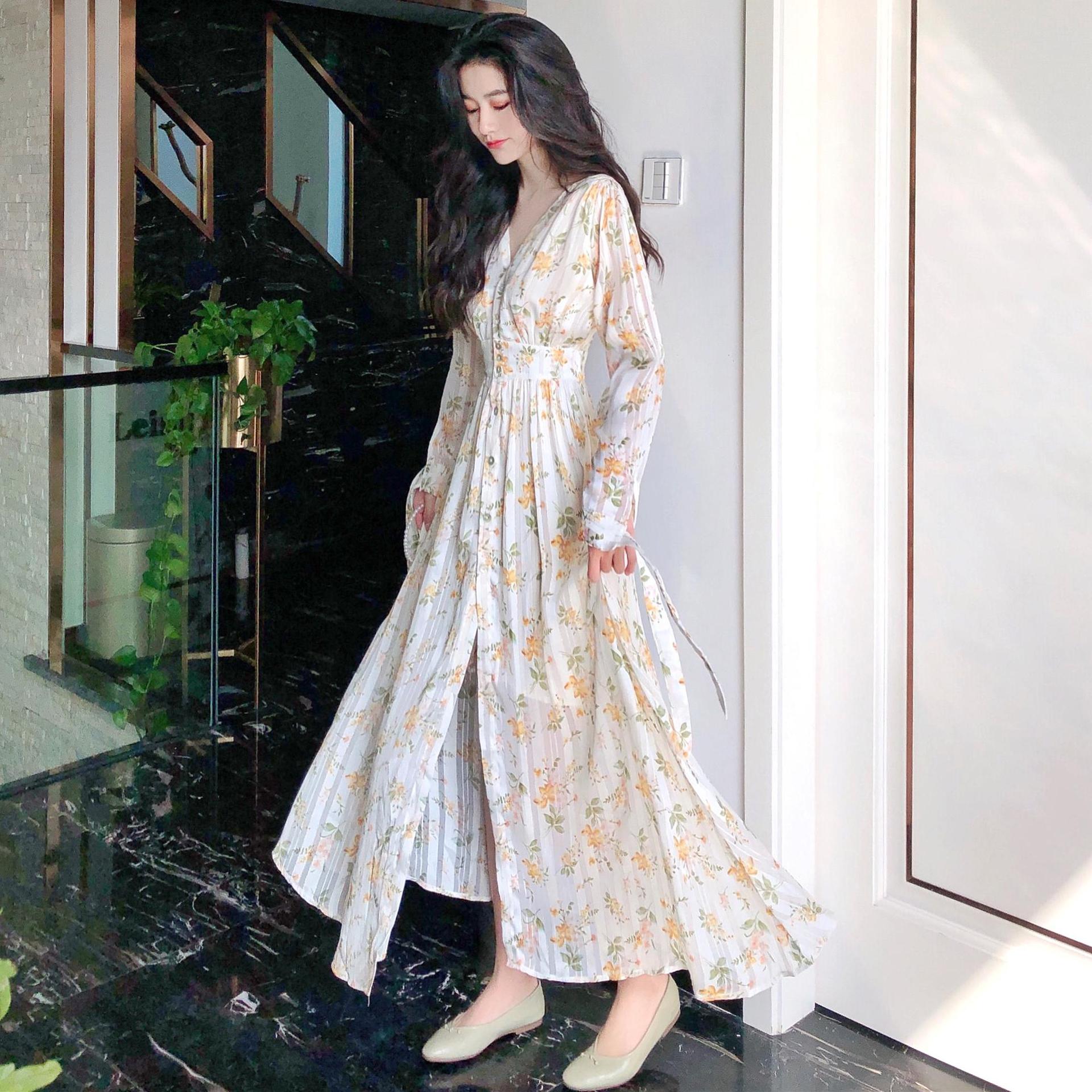 春夏季新款长袖v领气质高腰显瘦中长裙女士法式雪纺碎花连衣裙子