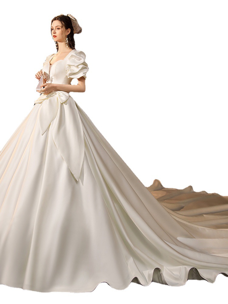 一字肩缎面主婚纱2021新款拖尾小个子气质新娘森系法式出门纱冬季