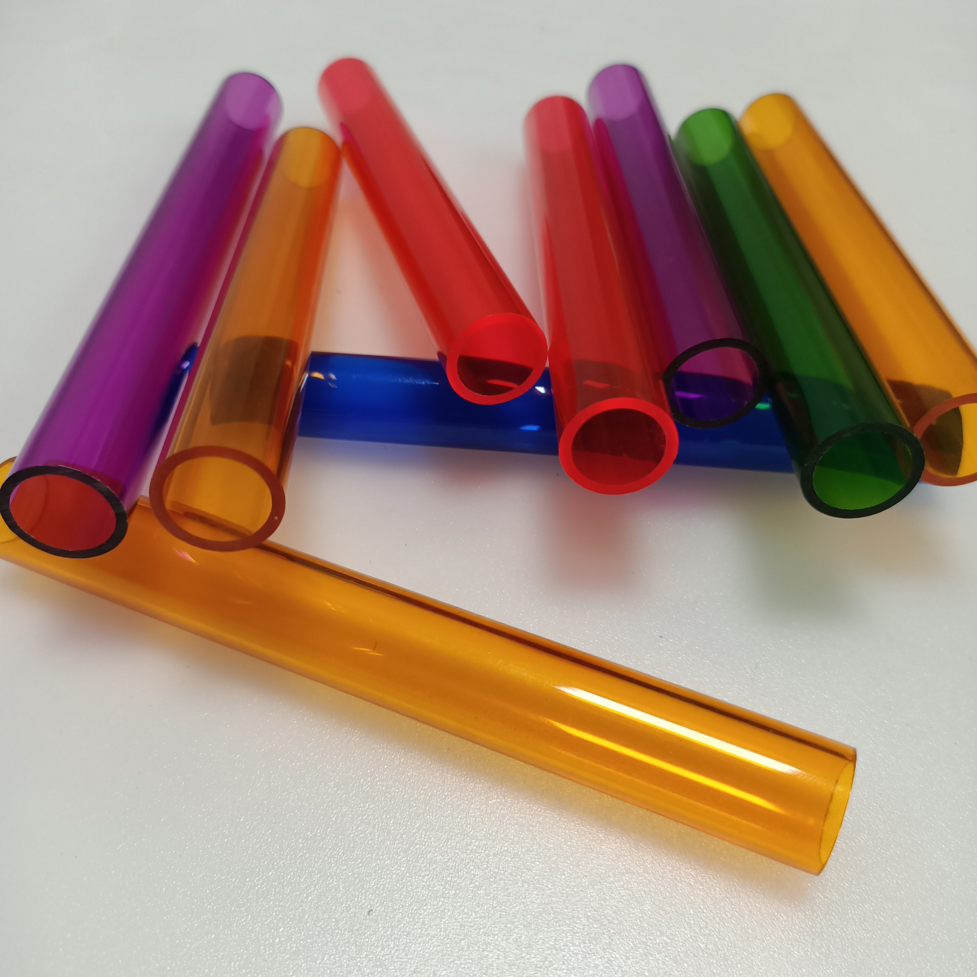 东莞厂家供应pc管 透明彩色灯管led灯具配件 挤出光扩散管