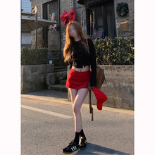 包邮低腰包臀裙短裙女夏季设计感短裤a字半身裙辣妹红色刺绣金属