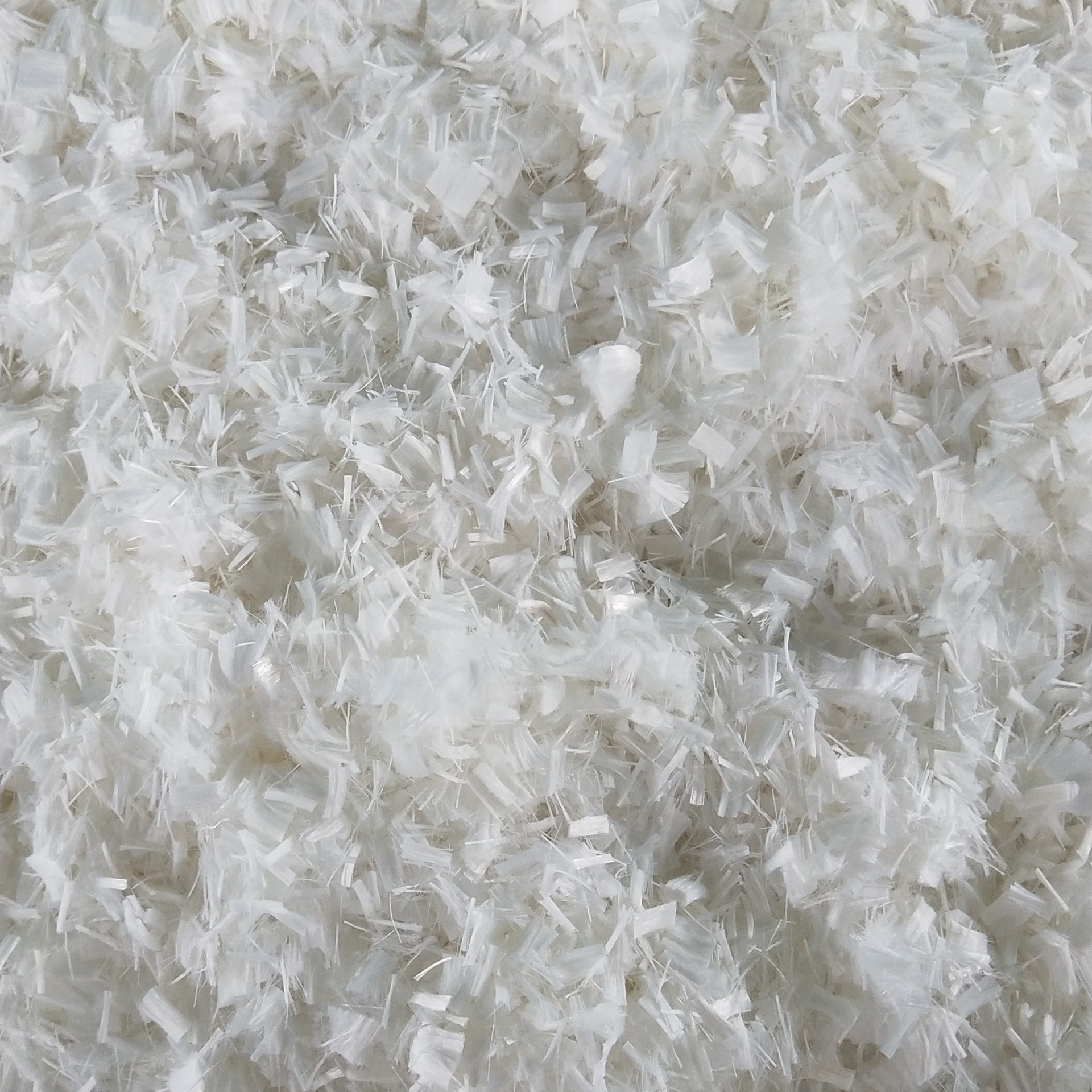 6mm聚酯纤维沥青混凝土路面用聚酯纤维沥青路面修复聚酯纤维