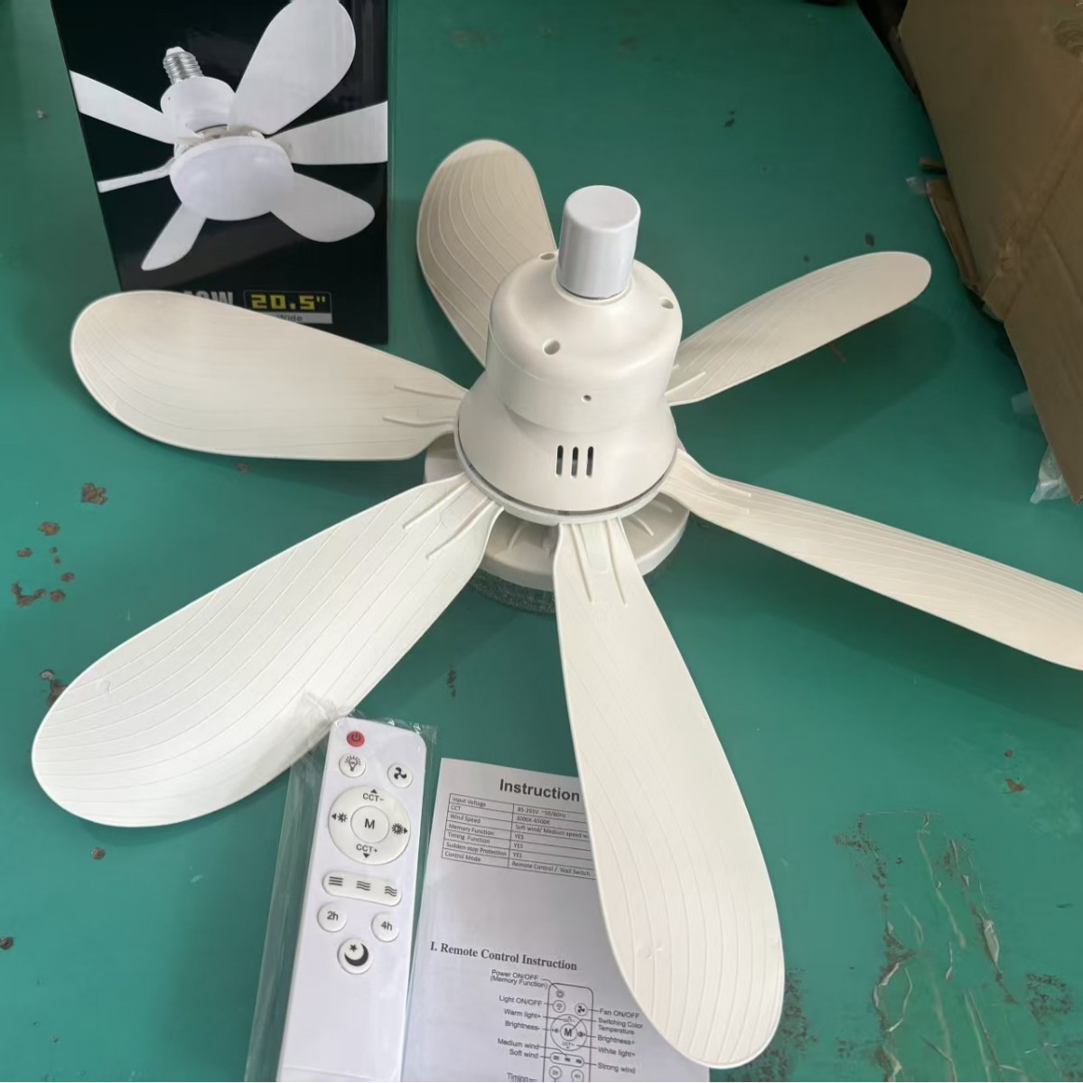 螺口吸顶风扇灯E27遥控6叶风扇灯三色水晶罩520mm风扇灯420mm工厂
