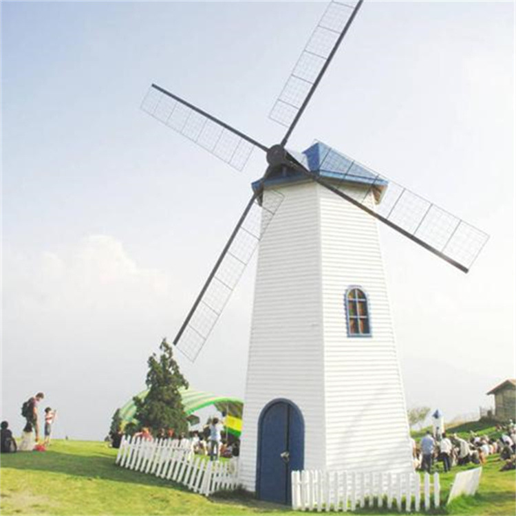 木质风车房子