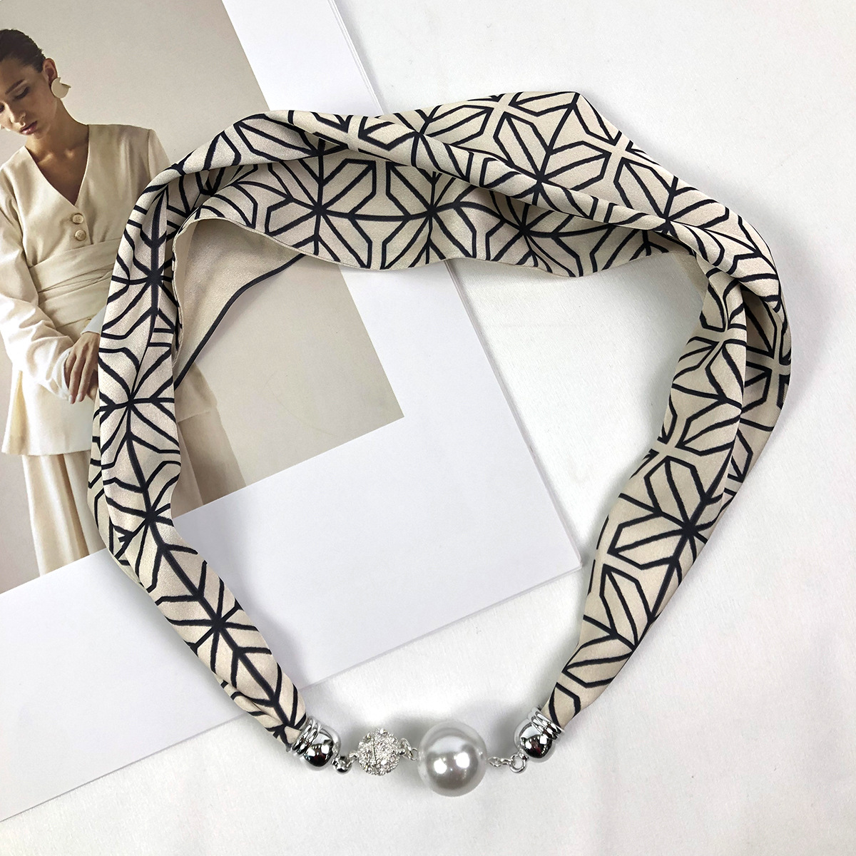 Exclusive for Cross-Border Summer Fashion All-Matching Imitation Silk Pearl Necklace Scarf Buckle Scarf Factory Wholesale