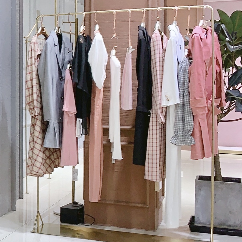 诺蔓琦rmk品牌折扣女装一手货源批发进货 衣尔衫撤柜回货女装