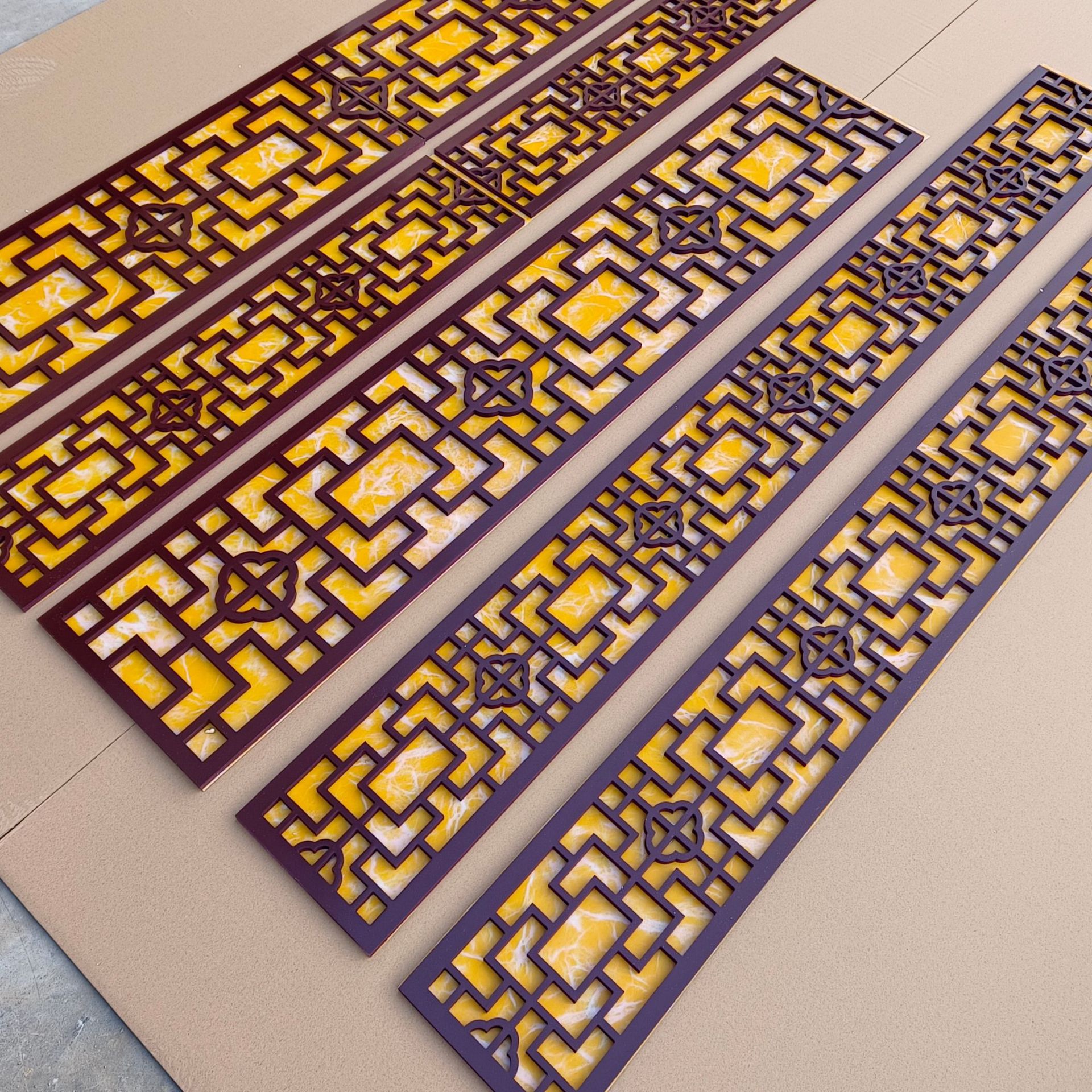 雕花板镂空花格实木电视背景墙新中式吊顶玄关边框腰线木线条装饰