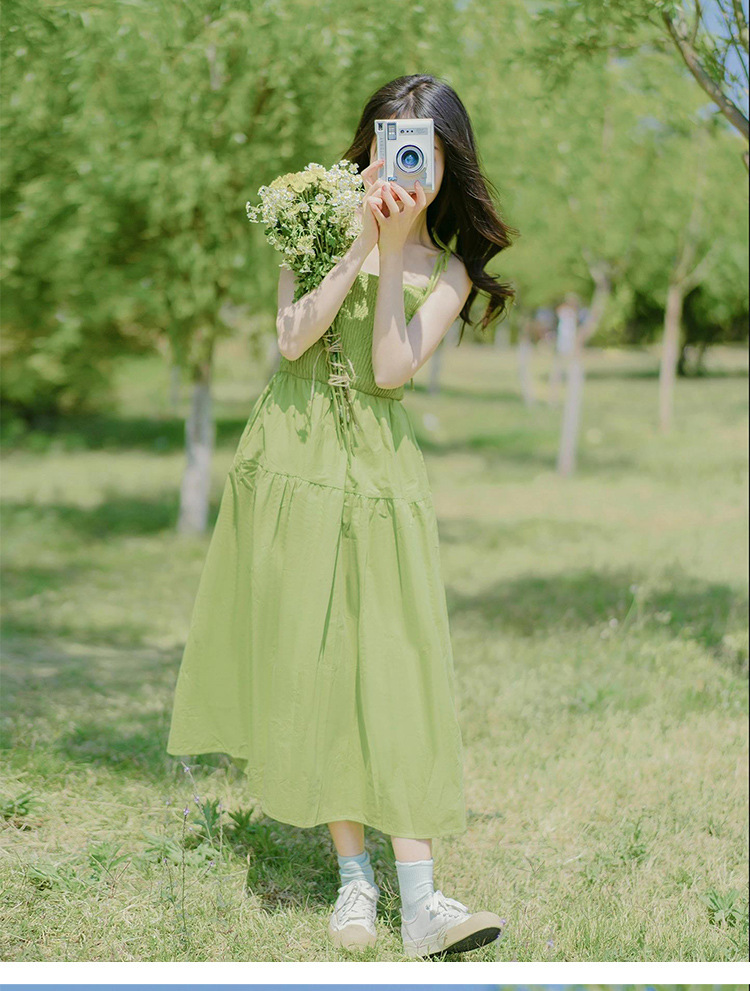 法式绿色小清新森系连衣裙套装新款高级感休闲减龄吊带裙子女秋季