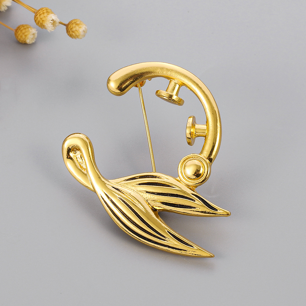 动漫周边 紫罗兰永恒花园 薇尔莉特胸针自动手记人偶金属胸针别针