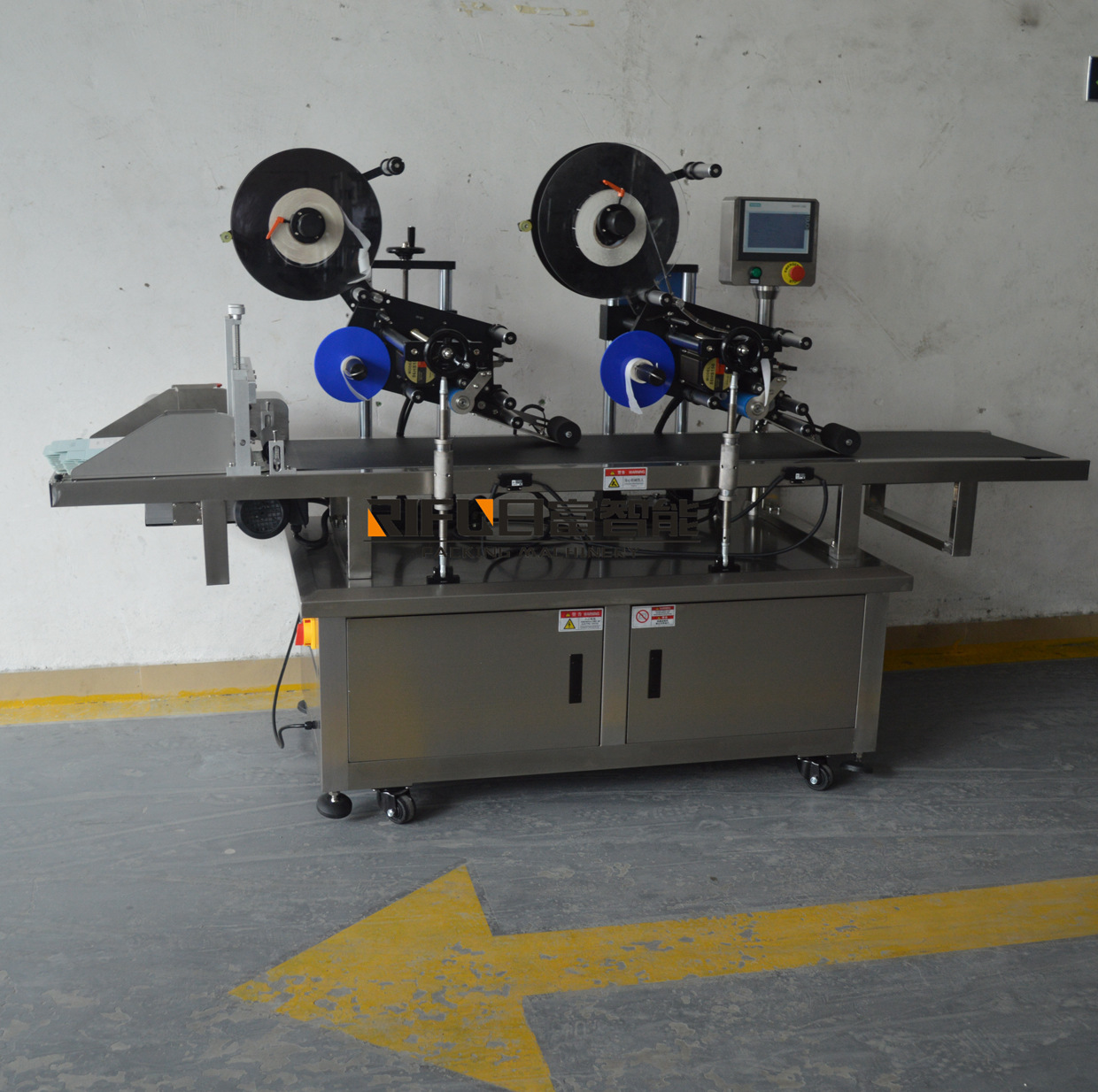 自动卡片纸盒分页贴标机 现货供应平面贴标签机 pe袋不干胶贴标