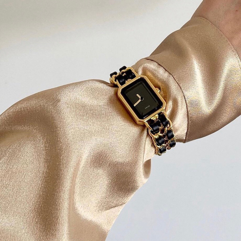 方形女表微商货源抖音网红爆款小香表欧美中古时尚链条编织手表女