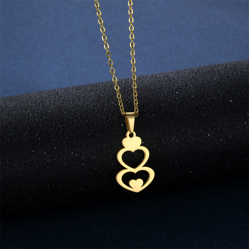 Stainless Steel Necklace Ladies' Pendant Wholesale Korean Heart Clavicle Chain Birthday Gift Necklace Earings Set Ornament