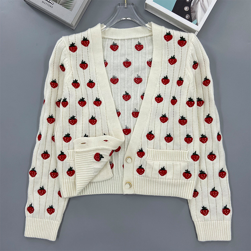 刺绣草莓图片