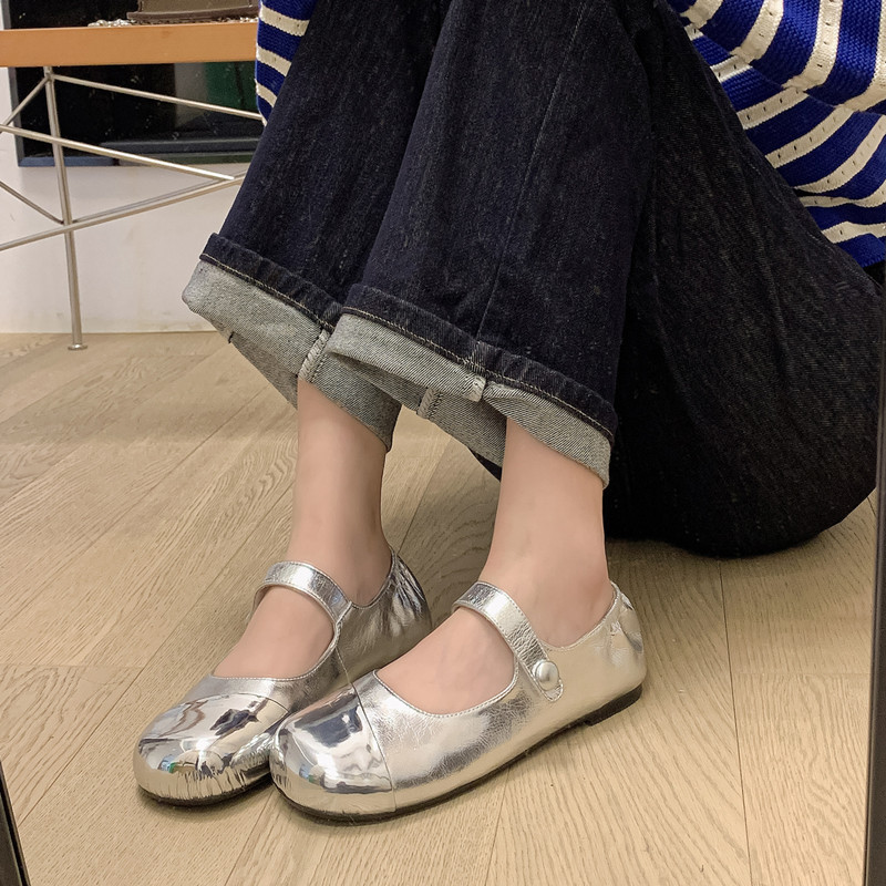 成都真皮女鞋新款法式复古豆豆鞋圆头银色玛丽珍鞋女平底船鞋单鞋