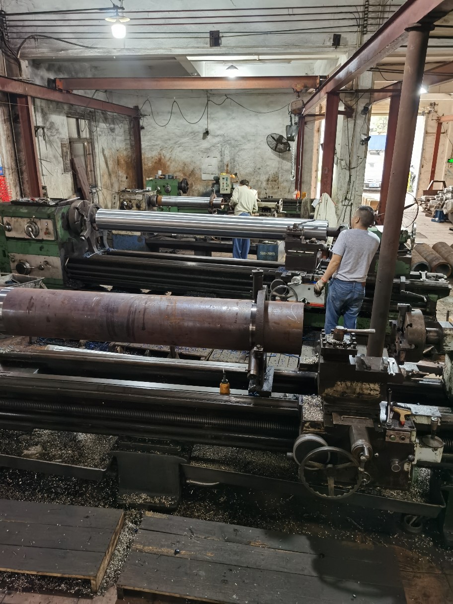 超镜面辊不锈镜面冷却辊加热辊镀铬辊牵引输送辊类