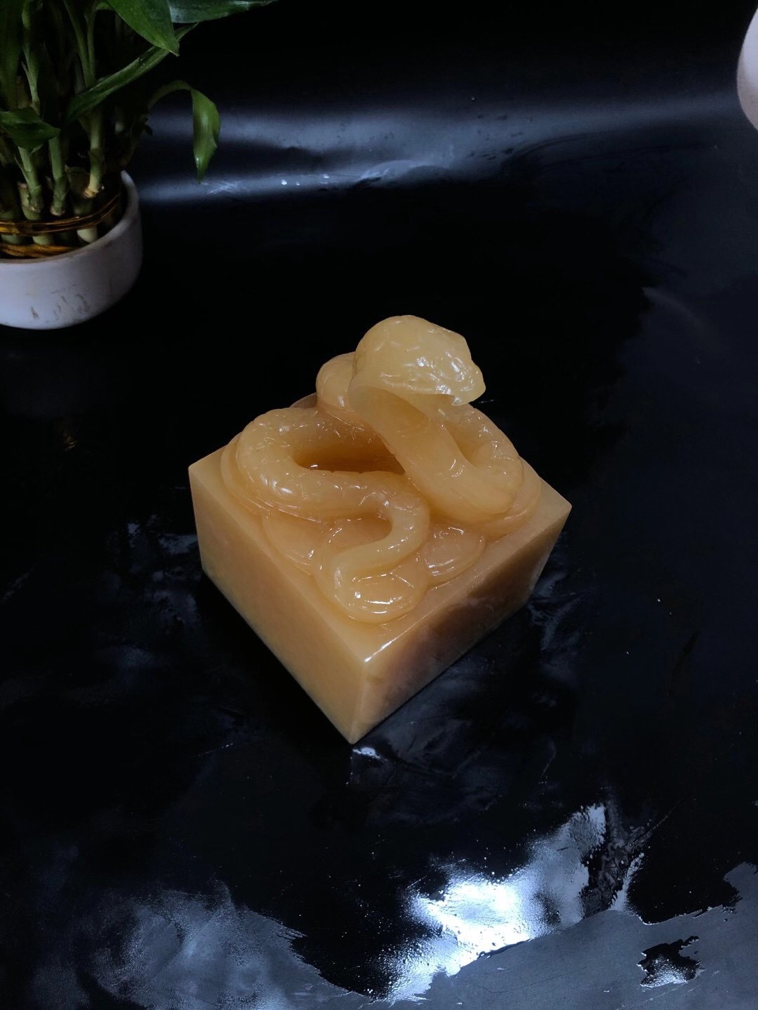 米黄玉生肖蛇印章摆件黄玉玉石印章摆件酒柜摆商务礼品一件代发