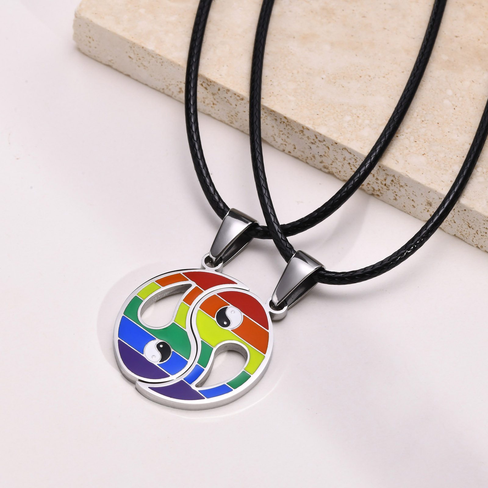 不锈钢滴胶阴阳彩虹吊坠pu皮绳项链男士情侣 泉溪水饰品cn-063