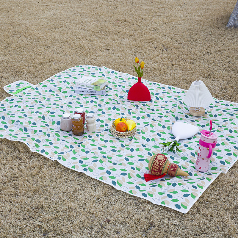 Outdoor Picnic Mat Picnic Moisture Proof Pad Oxford Cloth Moisture-Proof Picnic Mat Portable Folding Outing Mat Tent Floor Mat