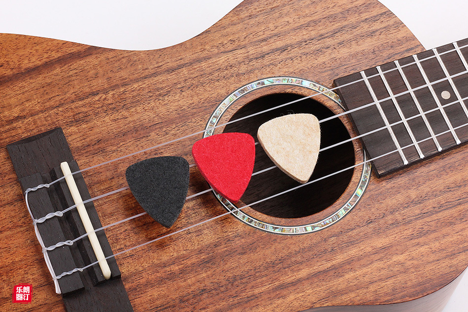 羊毛毡尤克里里拨片朗汀乌克丽丽弹片ukulele弹奏picks软拨片配件