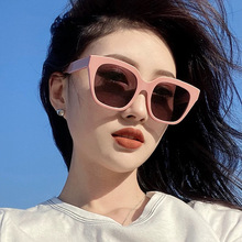 时尚蔷薇粉色太阳镜女2022新款防紫外线复古白色墨镜方形遮阳大框