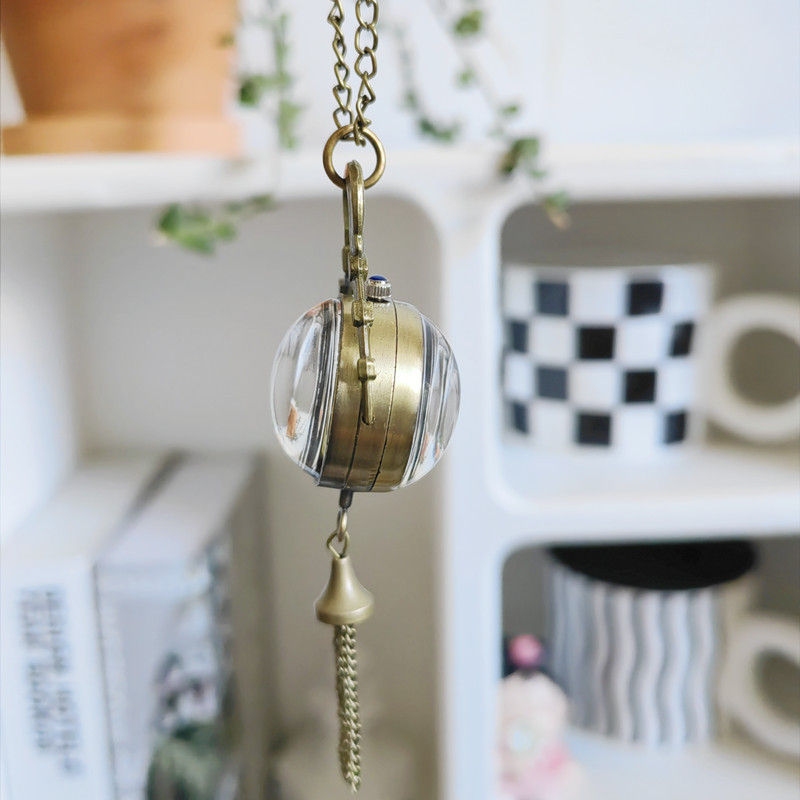 Factory Wholesale Non-Mechanical Pocket Watch Necklace Pocket Watch Spherical Retro Quartz Watch Fashion Crystal Ball Pocket Watch