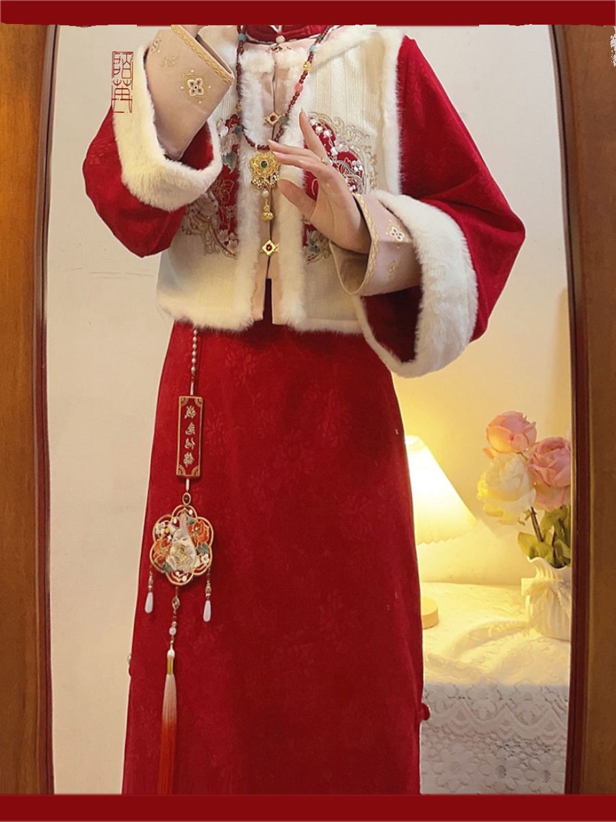 新中式女装中国风改良旗袍汉服冬季敬酒服红色连衣裙马甲套装秋冬