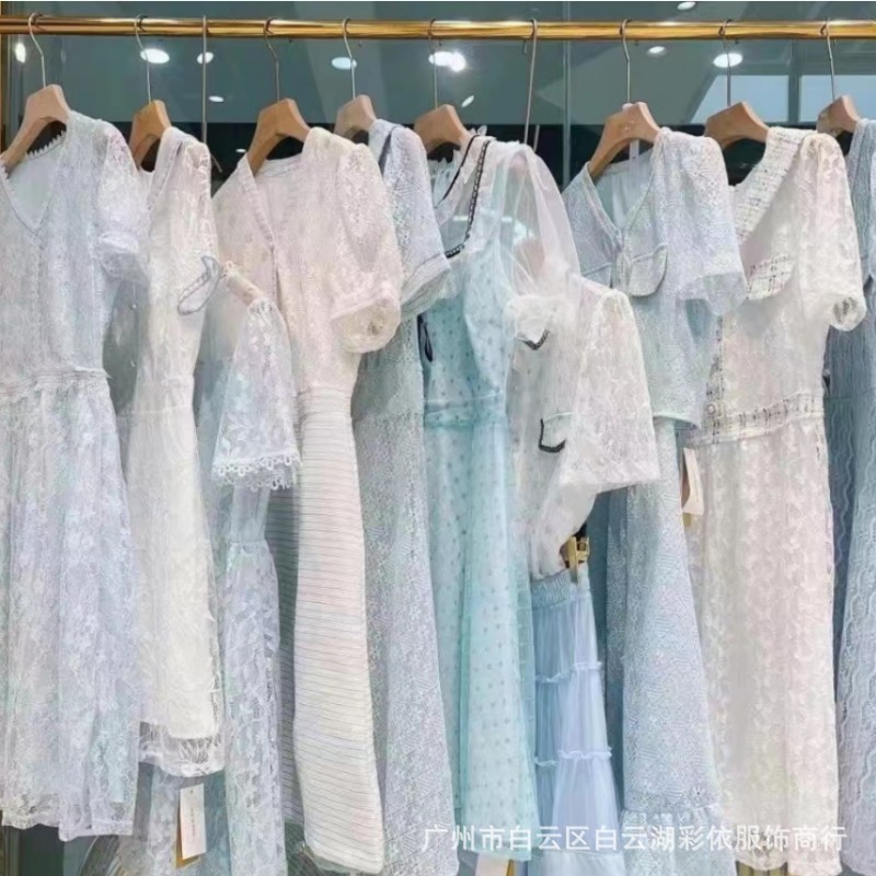 夏季新款连衣裙品牌折扣女装一手货源衣服杂款单尾货清仓地摊批发