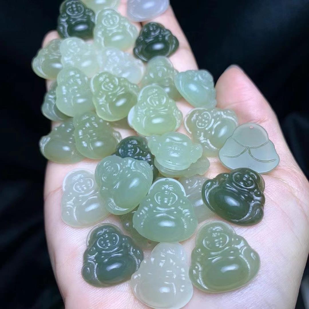 厂家批发和田玉青海俩中号笑佛 吊坠孔 男女士和田玉吊坠直播货源
