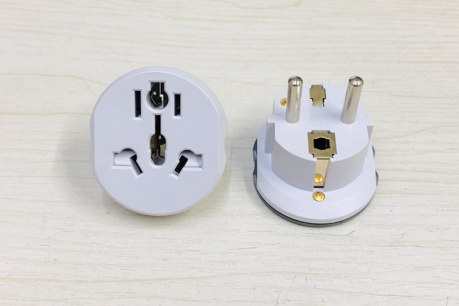 德标转换插头16a电源适配器欧规4.8mm转接头2500w德标转换插座头