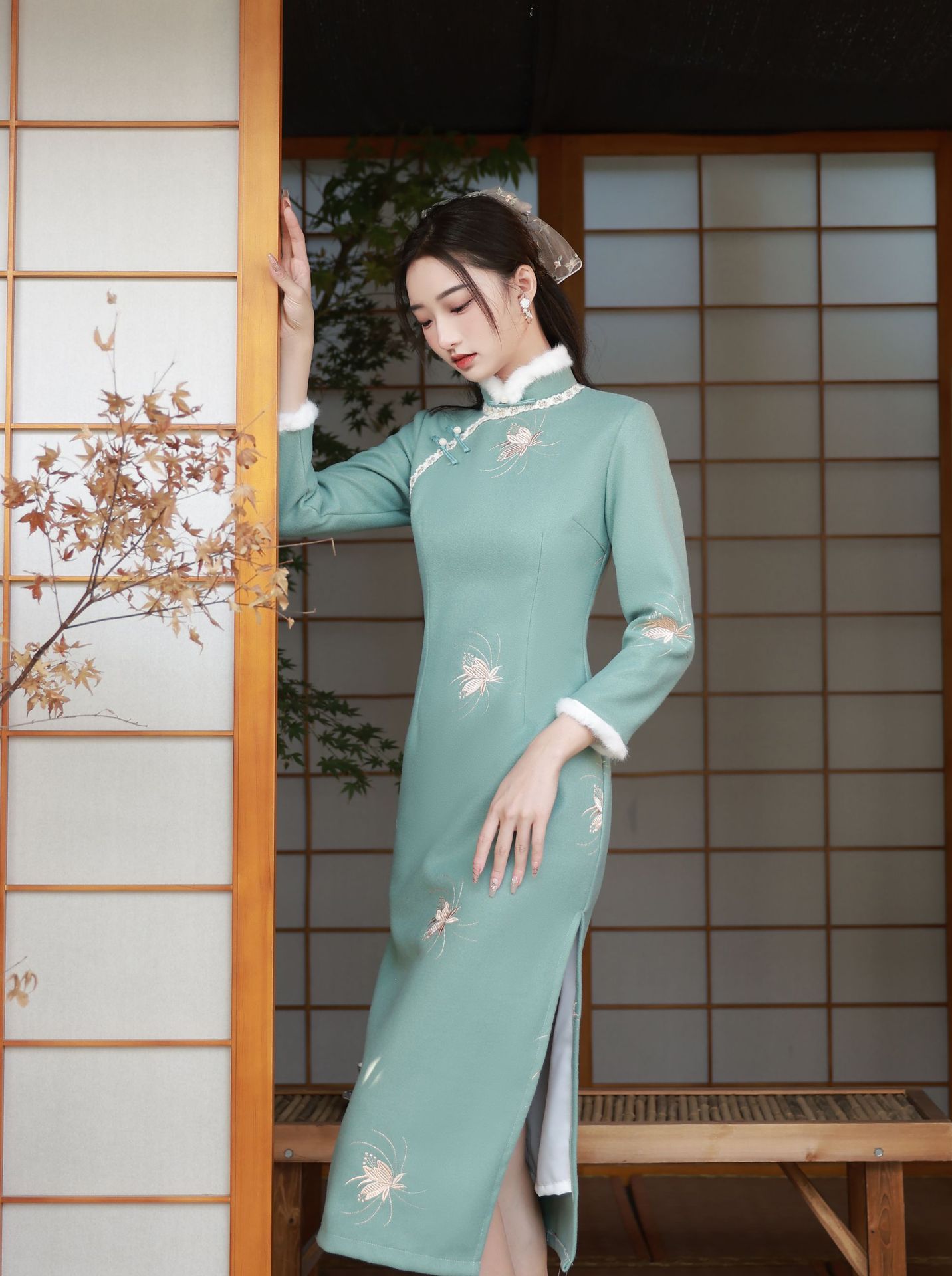 商品描述服饰工艺手工旗袍款式长款适合年龄25-29周岁是否跨境出口