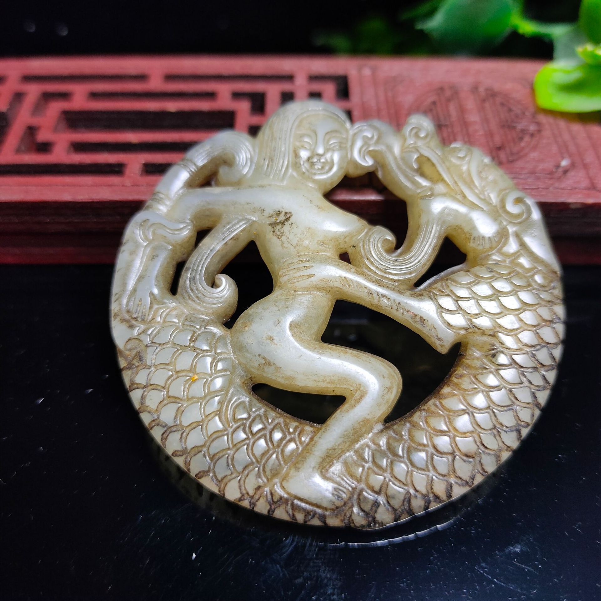 古玩杂项仿古仿战汉工艺品岫玉做旧高古玉镂空玉佩
