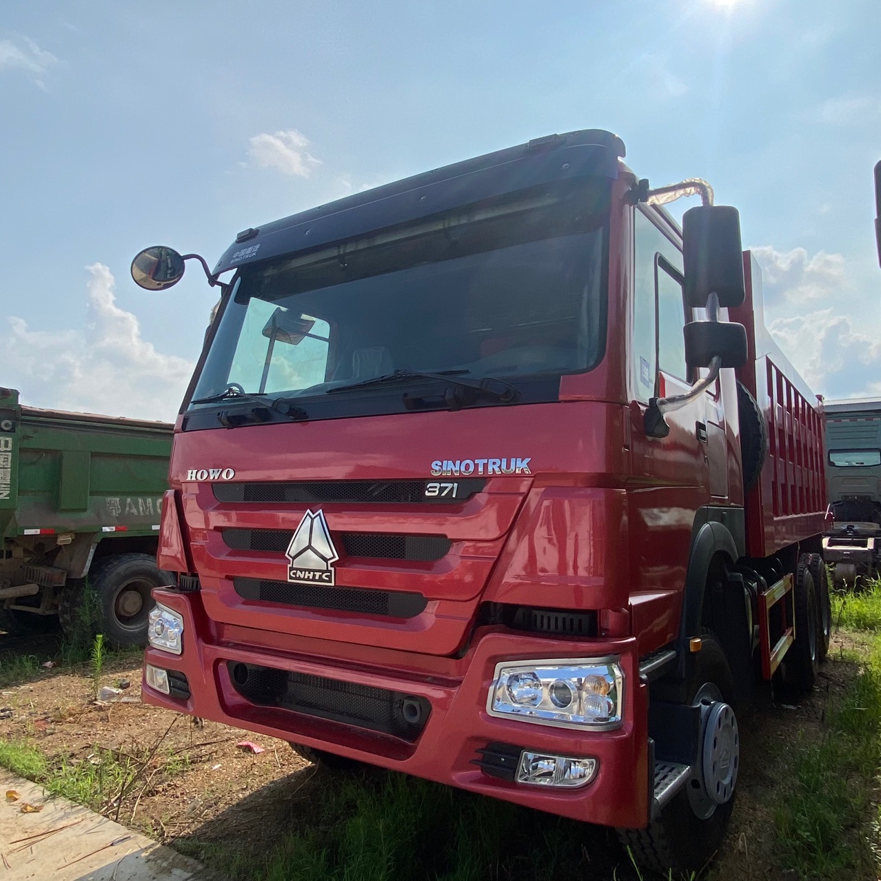 出口豪沃后八轮自卸车howoi6*4翻斗车重型自卸渣土车国三大泵371