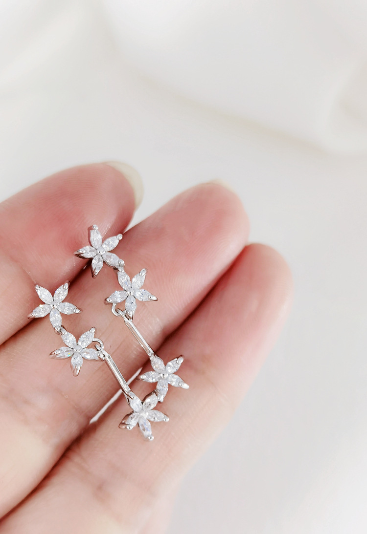 耳钉的款式发货配送免费硅胶塞,要925纯银塞子的亲请到配件分类处拍下